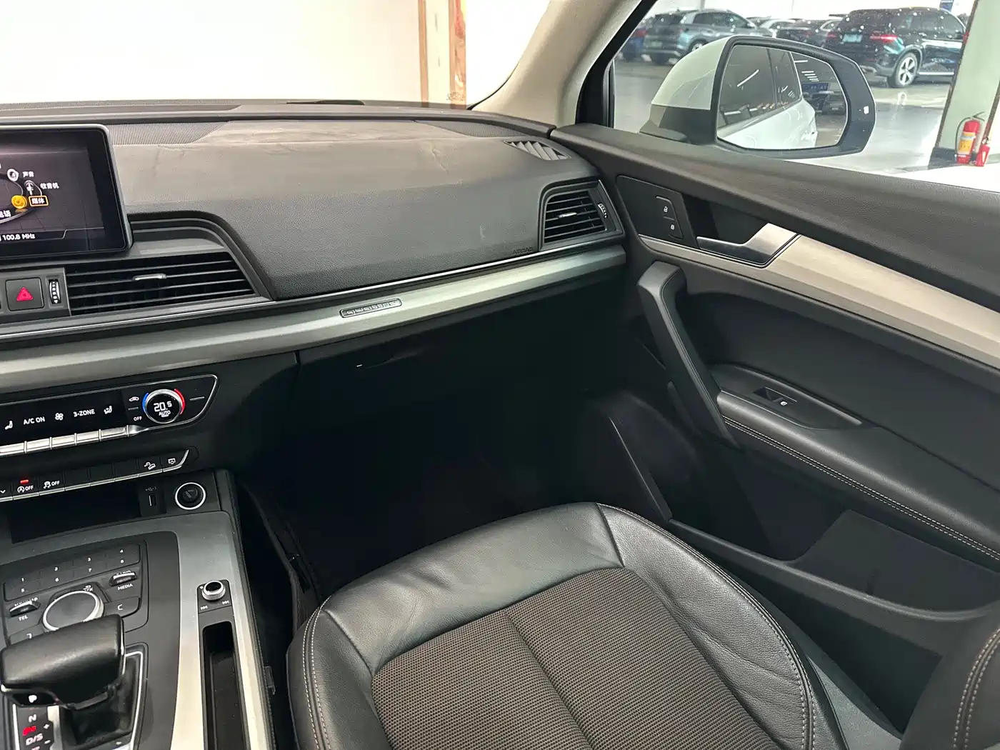 Audi Q5L 2020 Facelift 40 TFSI Honor Progressive фото 13