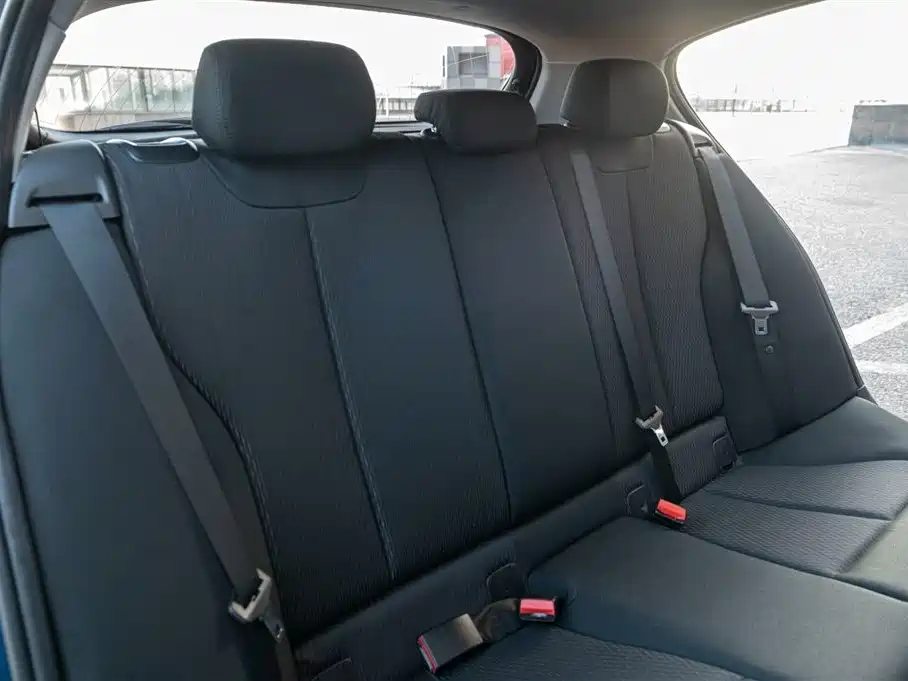 BMW 1 Series (Import) 2015 120i Leading фото 54