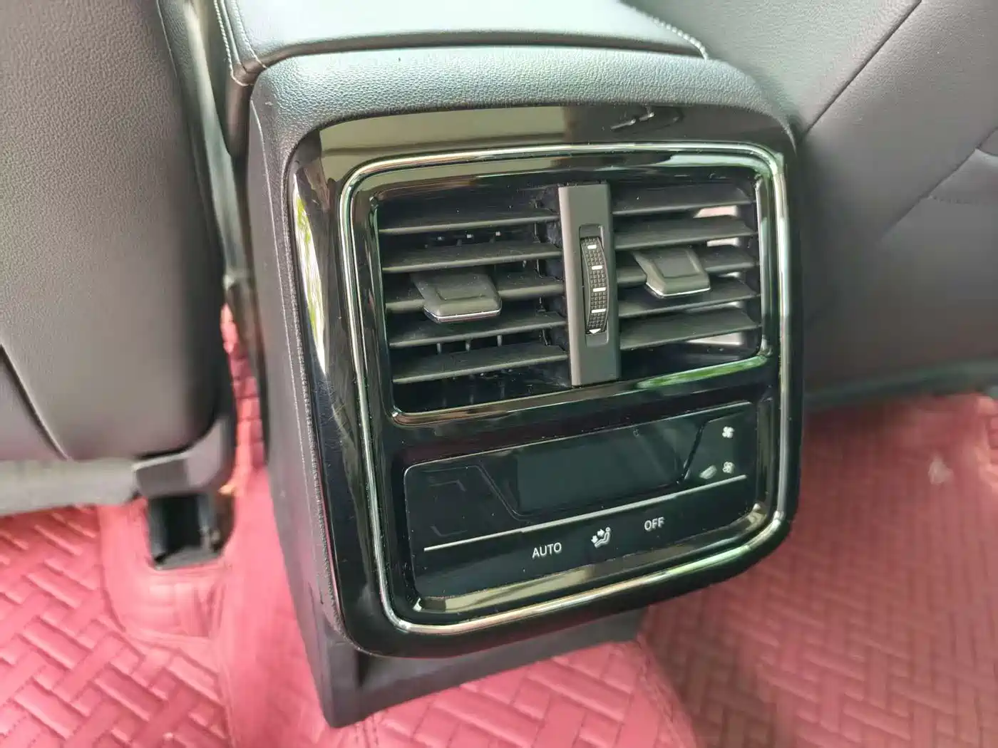 Volkswagen Passat 2022 330TSI Starlight Elite Edition фото 13
