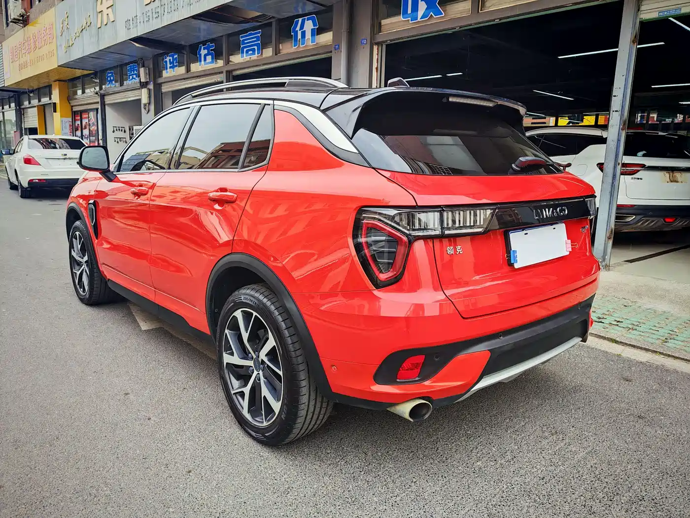 Lynk & Co 01 2017 2.0T AWD Pro фото 9