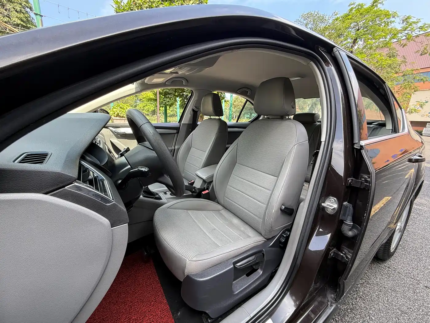 Škoda Octavia 2015 1.6L Automatic逸杰版 фото 10