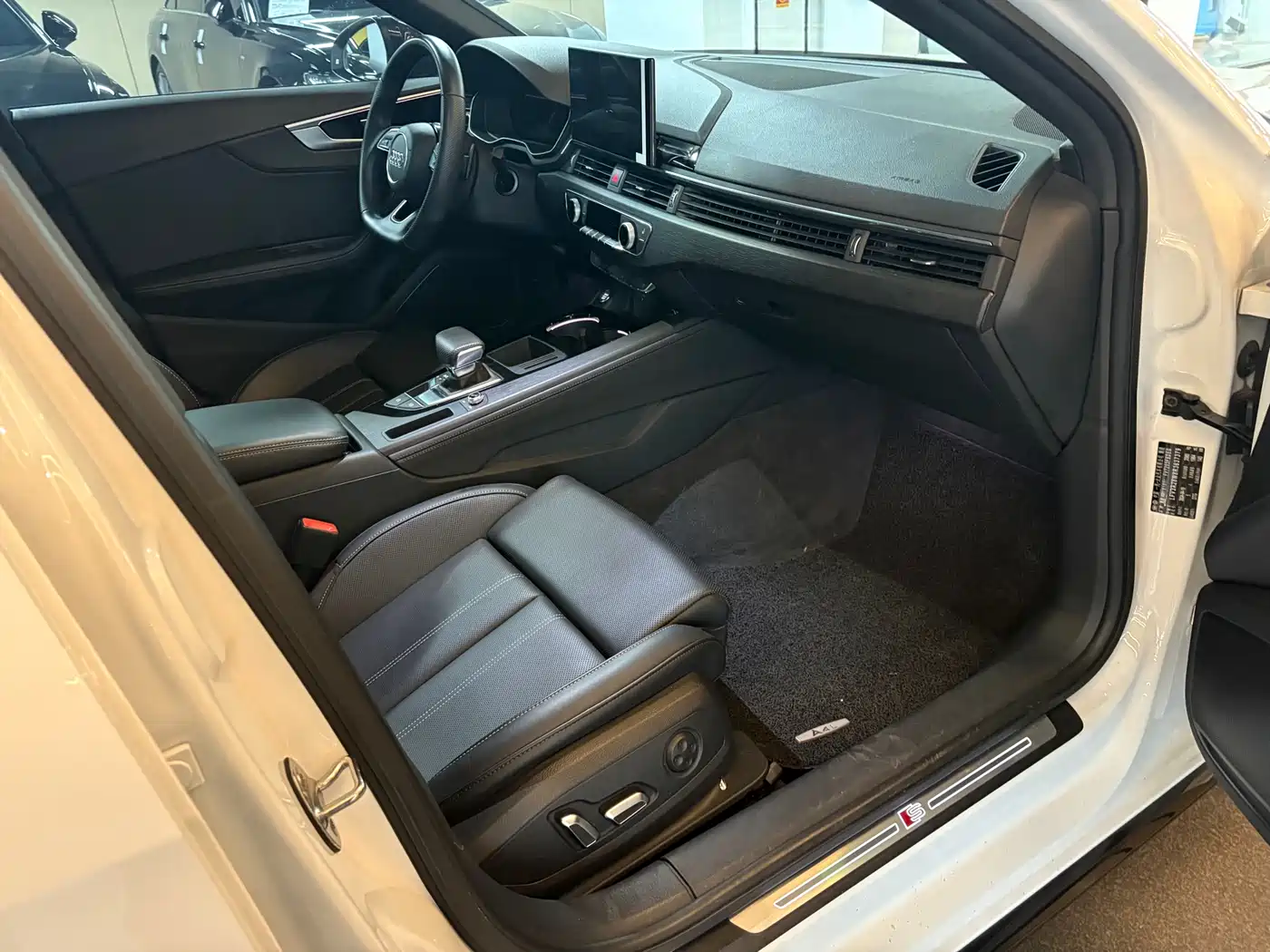 Audi A4L 2024 40 TFSI Luxury Dynamic фото 12