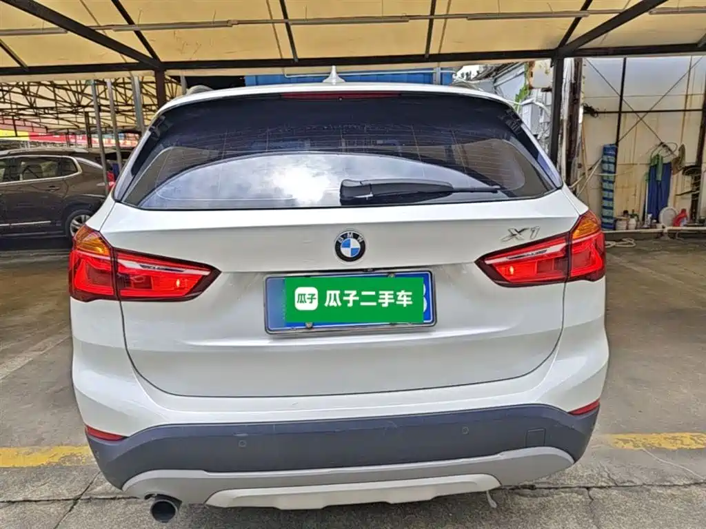 BMW X1 2018 sDrive18Li Premium Model фото 6