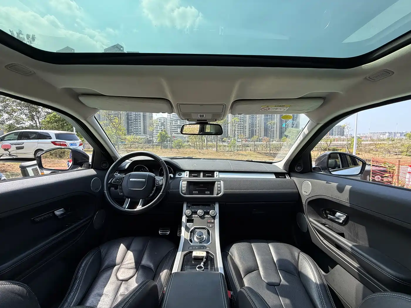 Land Rover Range Rover Evoque (Import) 2015 2.0T 5-door Dynamic Edition фото 14
