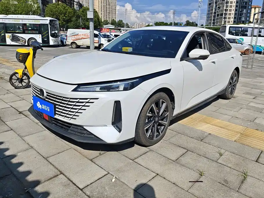 Changan Yida 2024 2023 Blue Whale NE 1.5T GDI DCT Pilot