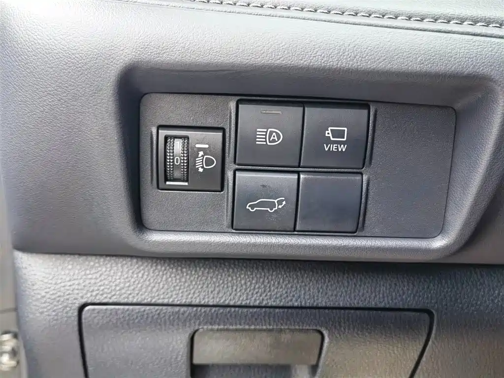 Toyota Crown Kluger 2023 2.5L HEV AWD Premium Edition фото 25