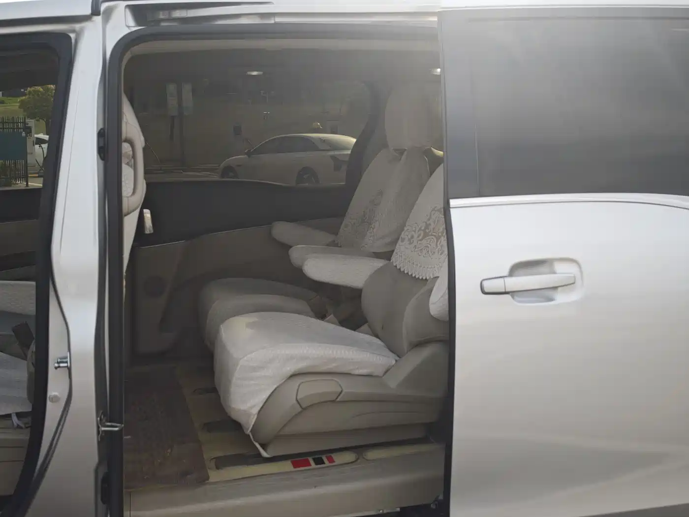Buick GL8 2014 2.4L CT Luxury Business Comfort фото 9