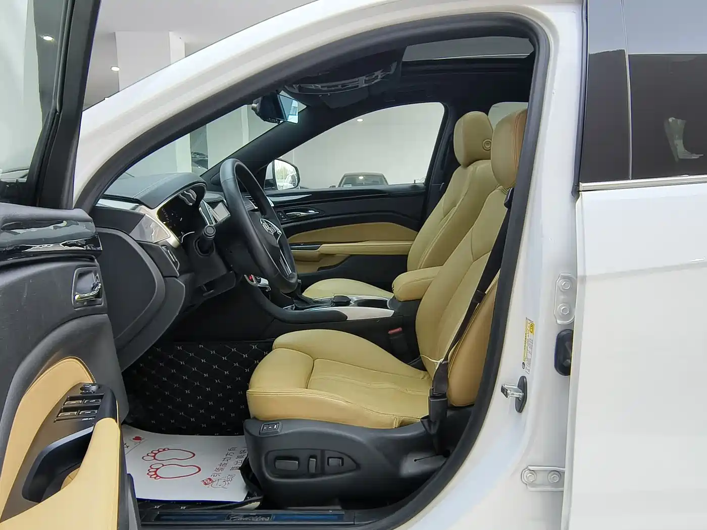 Cadillac SRX 2014 3.0L Flagship Model фото 9