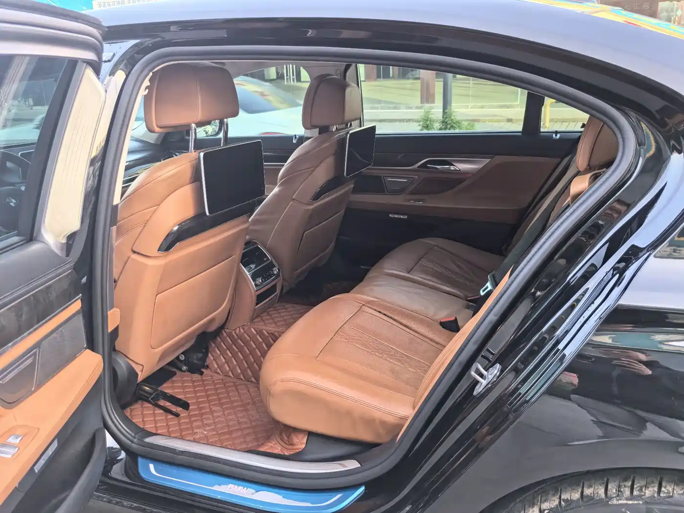BMW 7 Series 2017 730Li Luxury Edition фото 12
