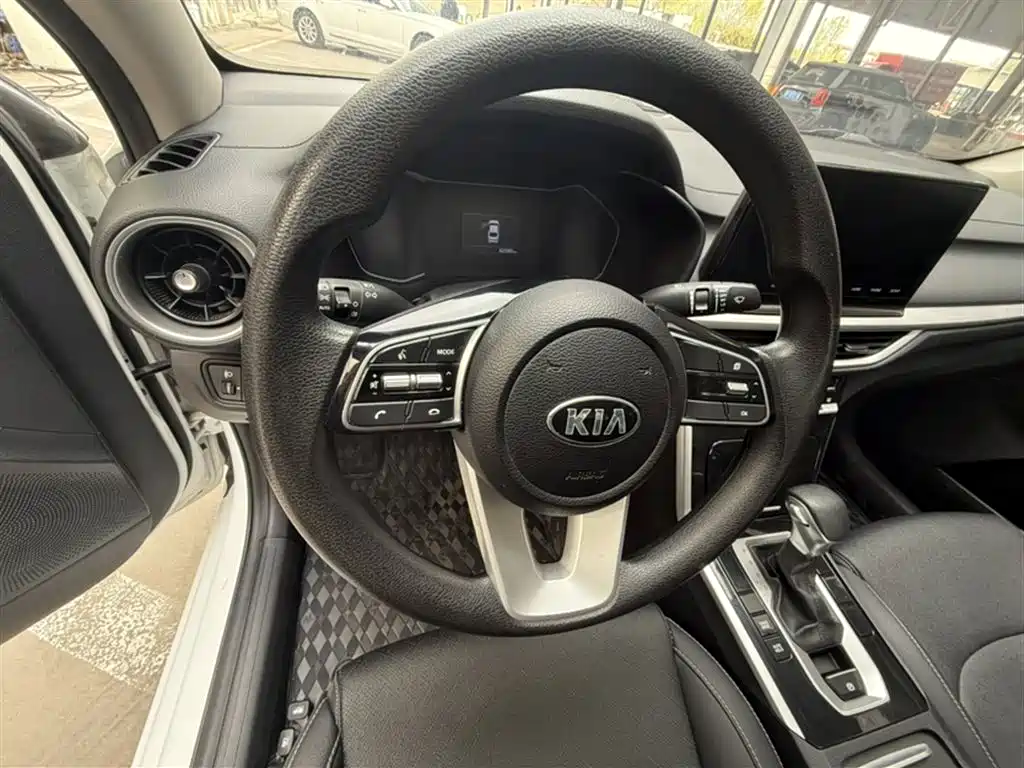 Kia K3 2020 1.5L CVT New Edge Sunroof Version фото 15