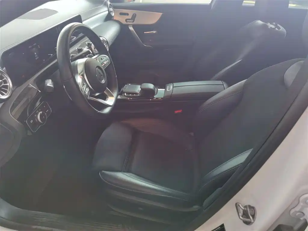 MERCEDES-BENZ CLASS A