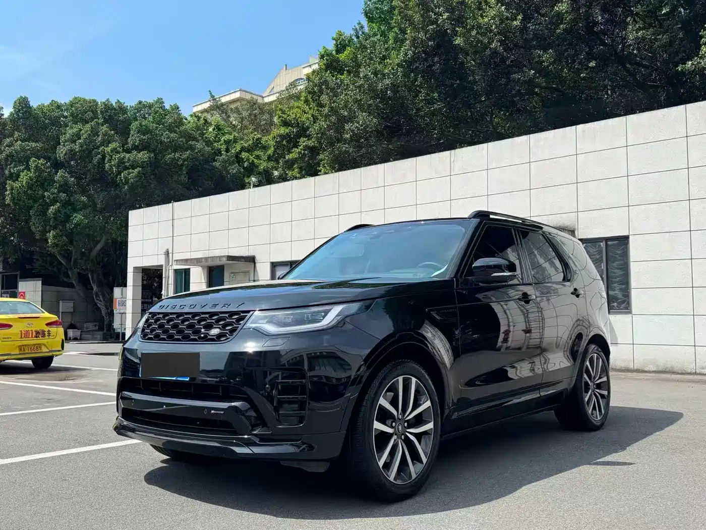 Land Rover Discovery 2023 Facelift 360PS R-Dynamic SE