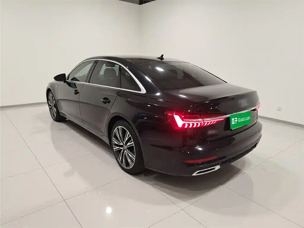 Audi A6L 2021 45 TFSI quattro Exclusive Sport фото 5