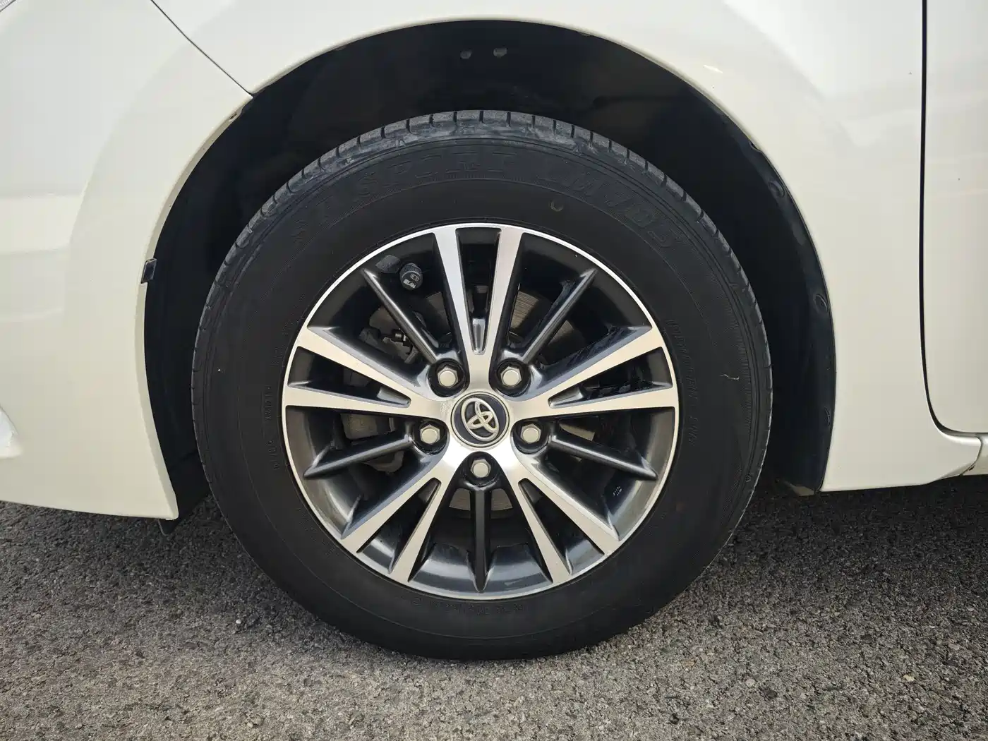 Toyota Levin 2017 1.2T V CVT Luxury Edition фото 14