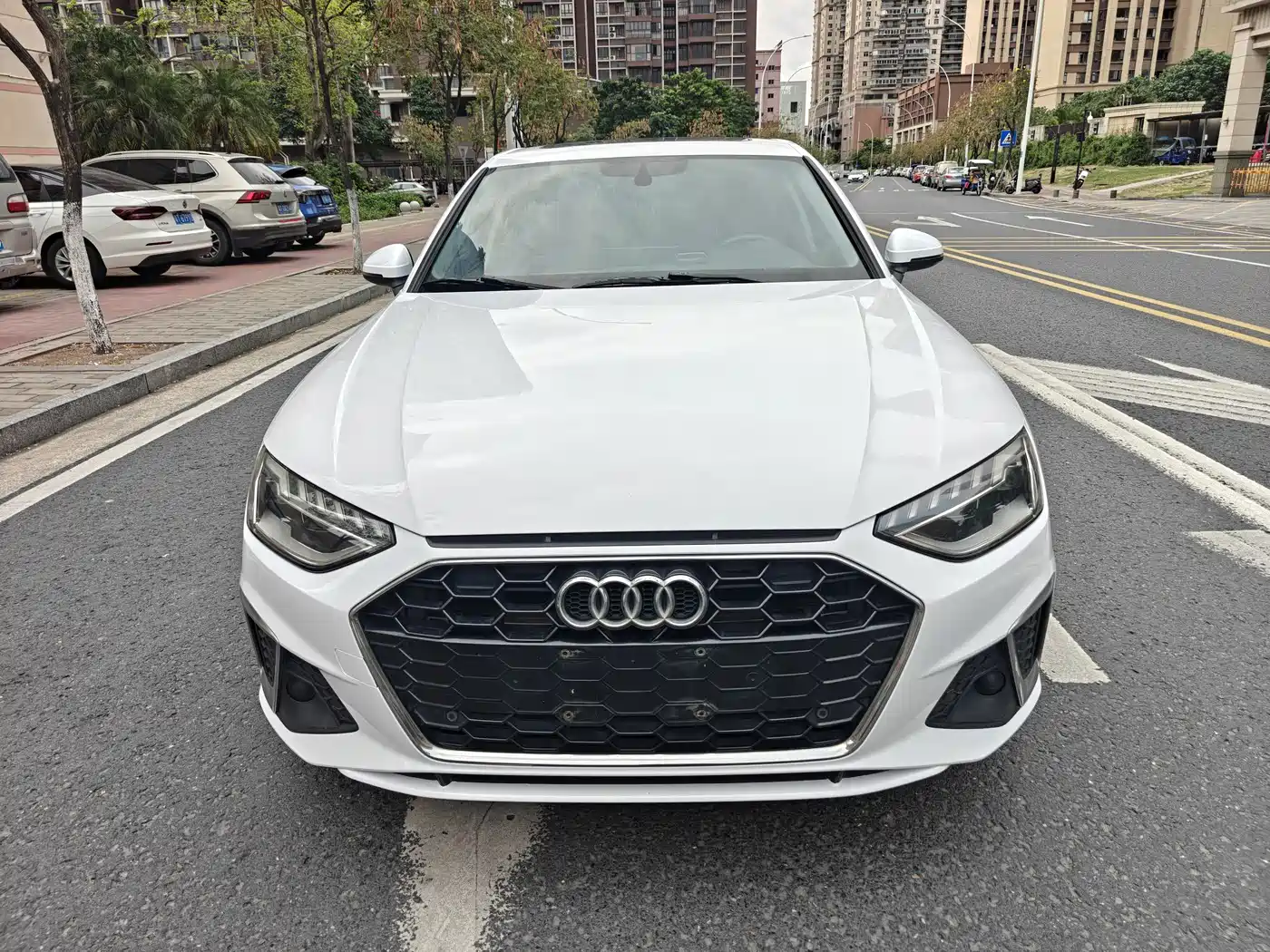 Audi A4L 2020 40 TFSI Fashion Dynamic Edition фото 3