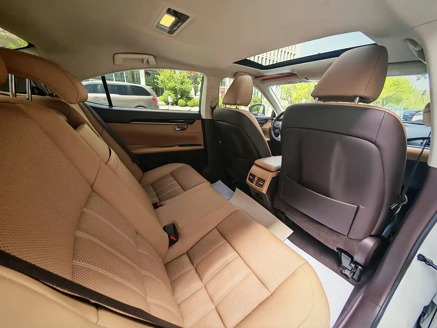Lexus ES 2015 300h Comfort Edition фото 15