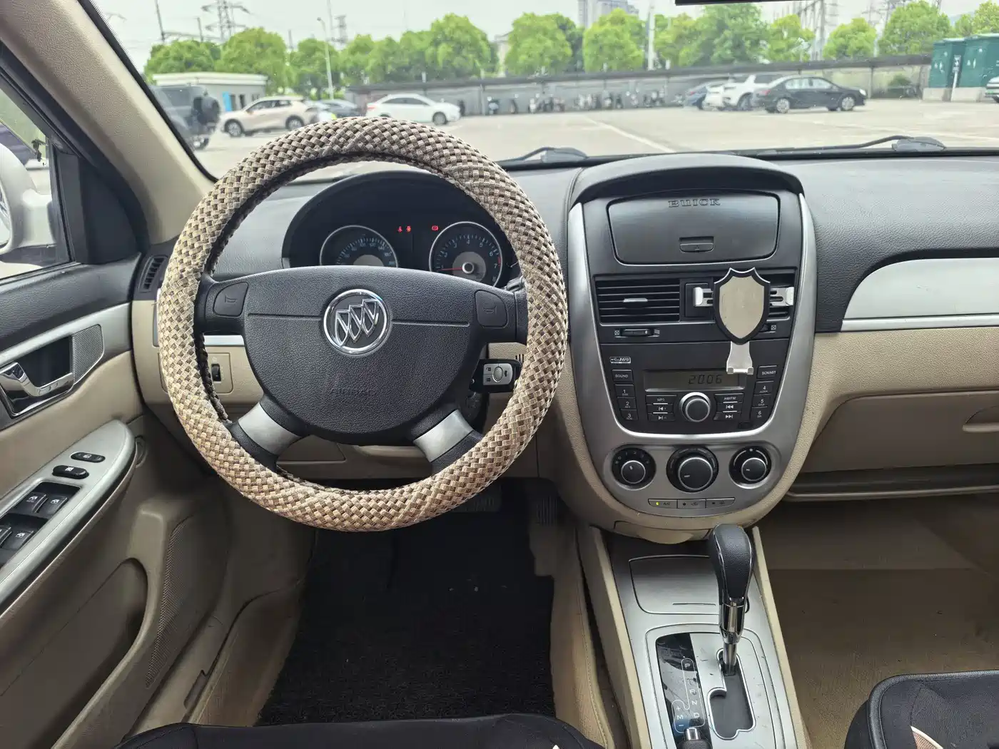Buick Excelle 2013 1.5L Automatic Classic фото 12
