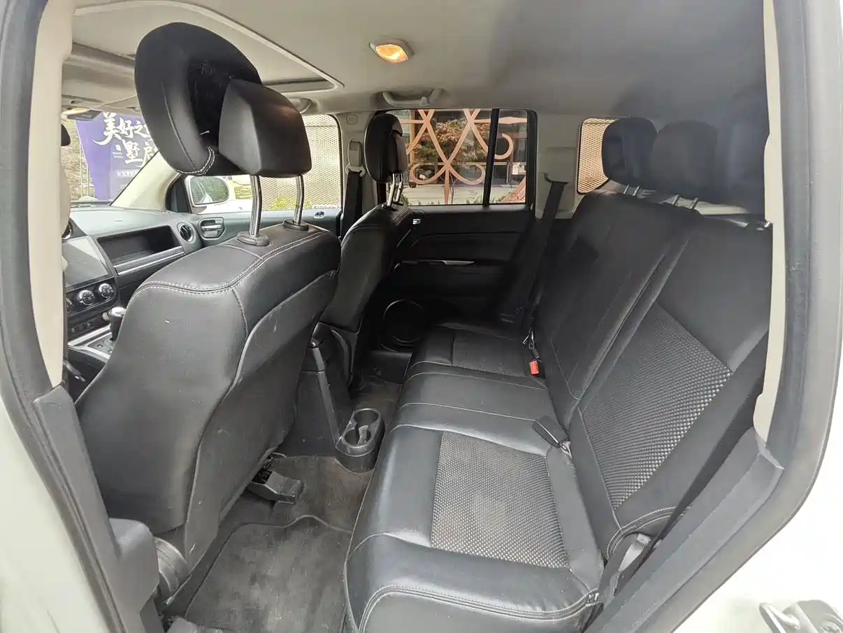 Jeep Compass (Import) 2014 2014 Facelift 2.4L 4WD Comfort Edition