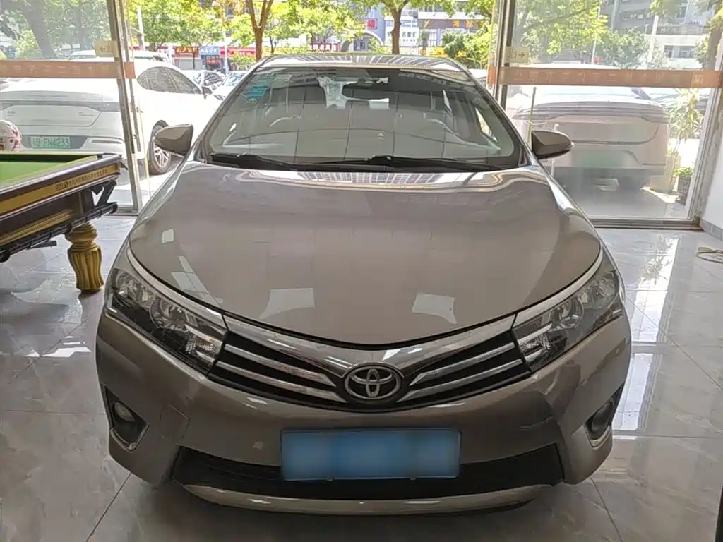 Toyota Corolla 2014 1.6L CVT GL фото 3