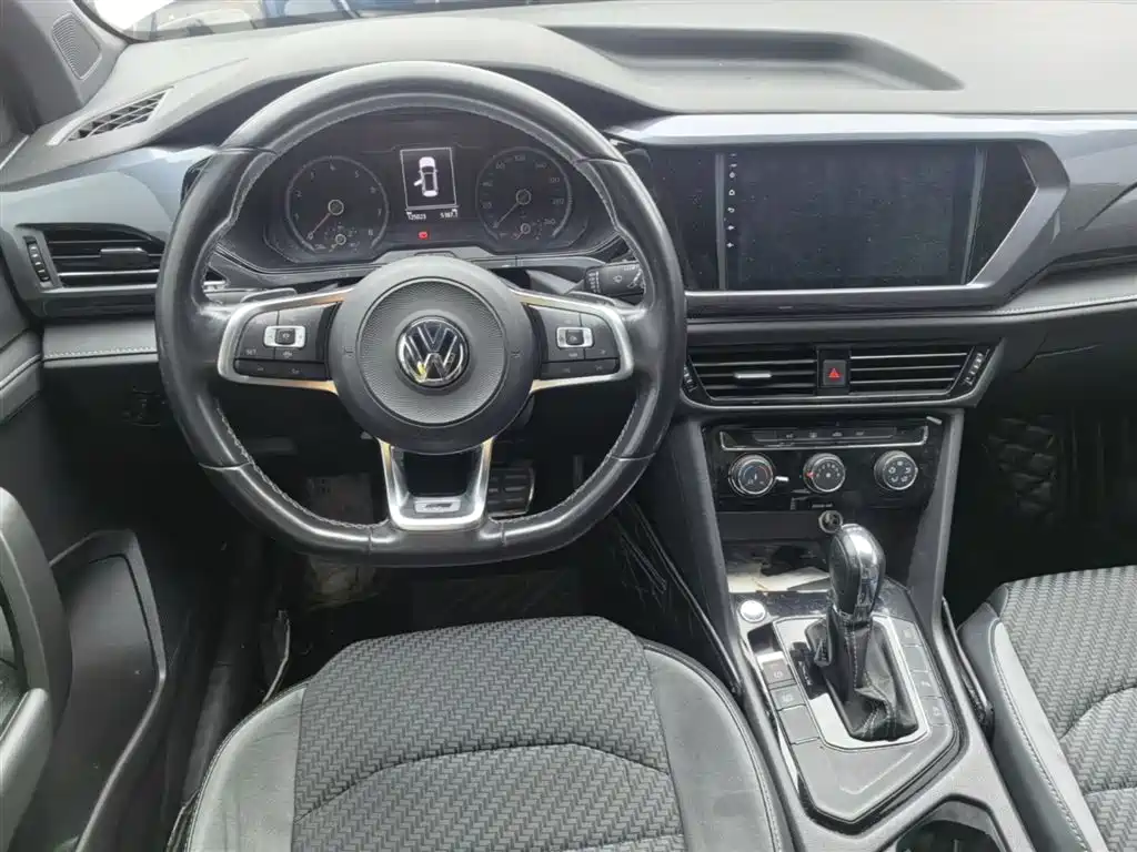 Volkswagen Tharu 2019 Model 280TSI 2WD R-line China VI фото 3