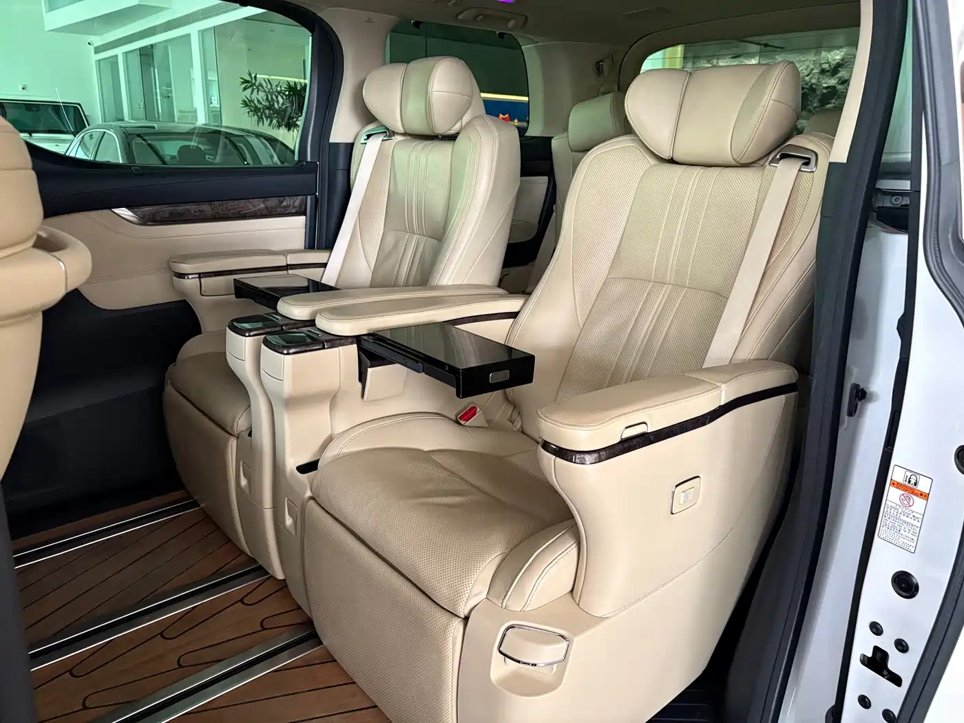 Toyota Vellfire 2022 2021 Crown Hybrid 2.5L HV Premium Edition