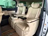Фото 12 - Toyota Vellfire