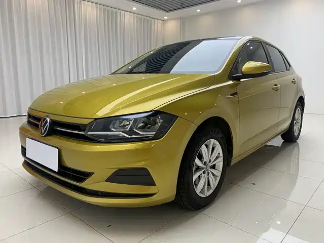 Volkswagen Polo Plus 1.5L, Автомат, Техно