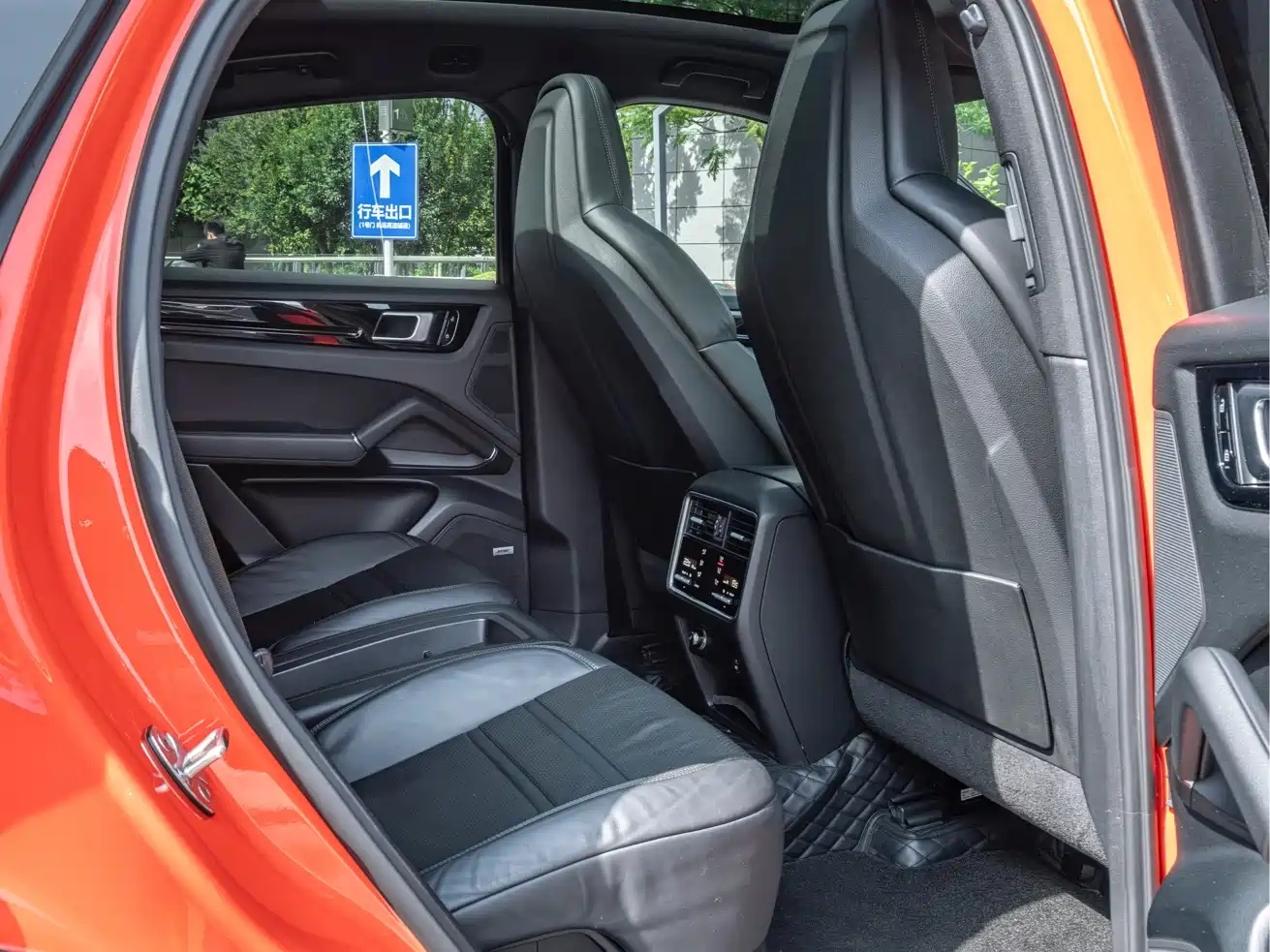 Porsche Cayenne 2019 Cayenne Coupé 3.0T фото 24
