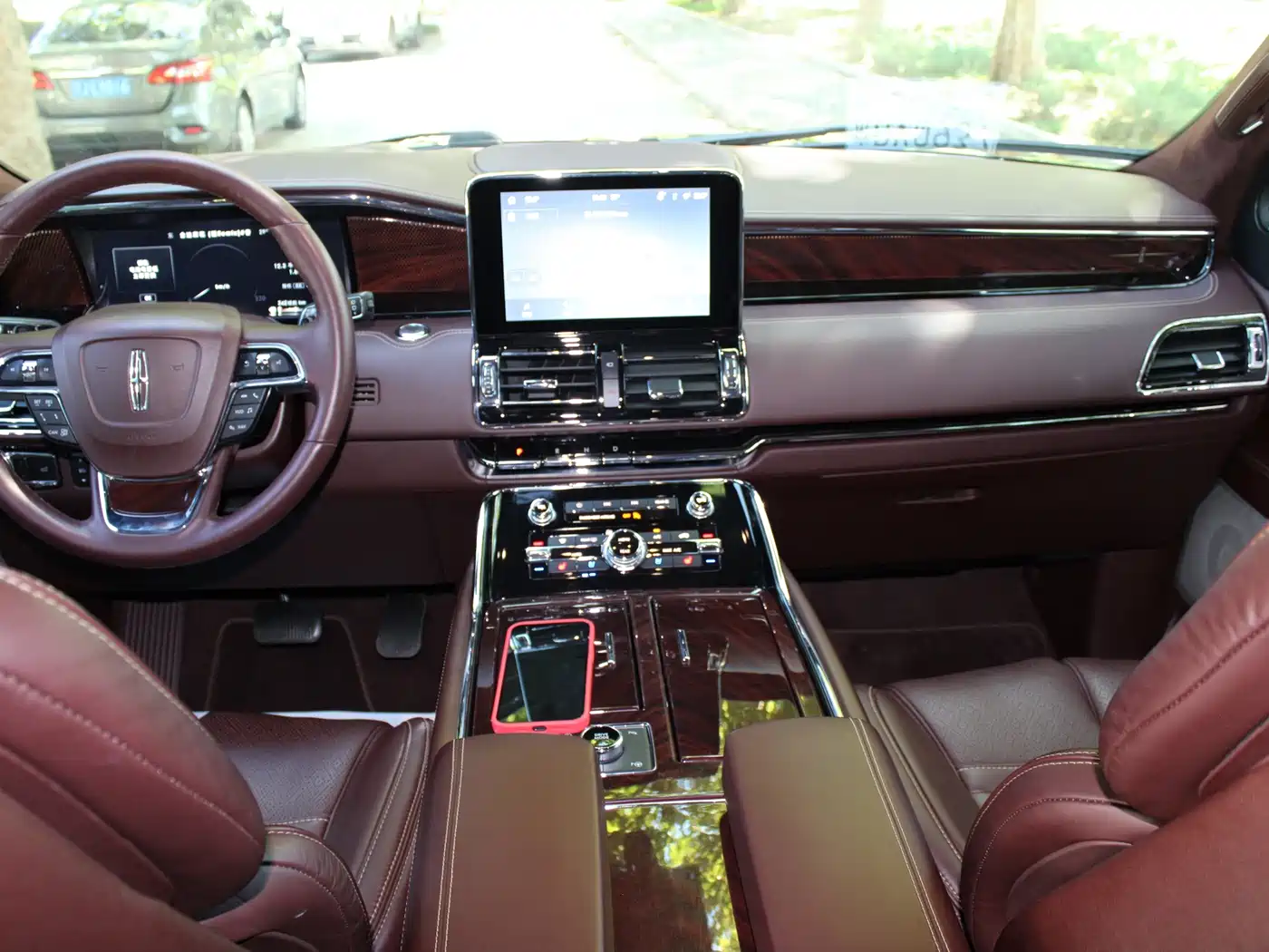 صورة 10 - Lincoln Navigator