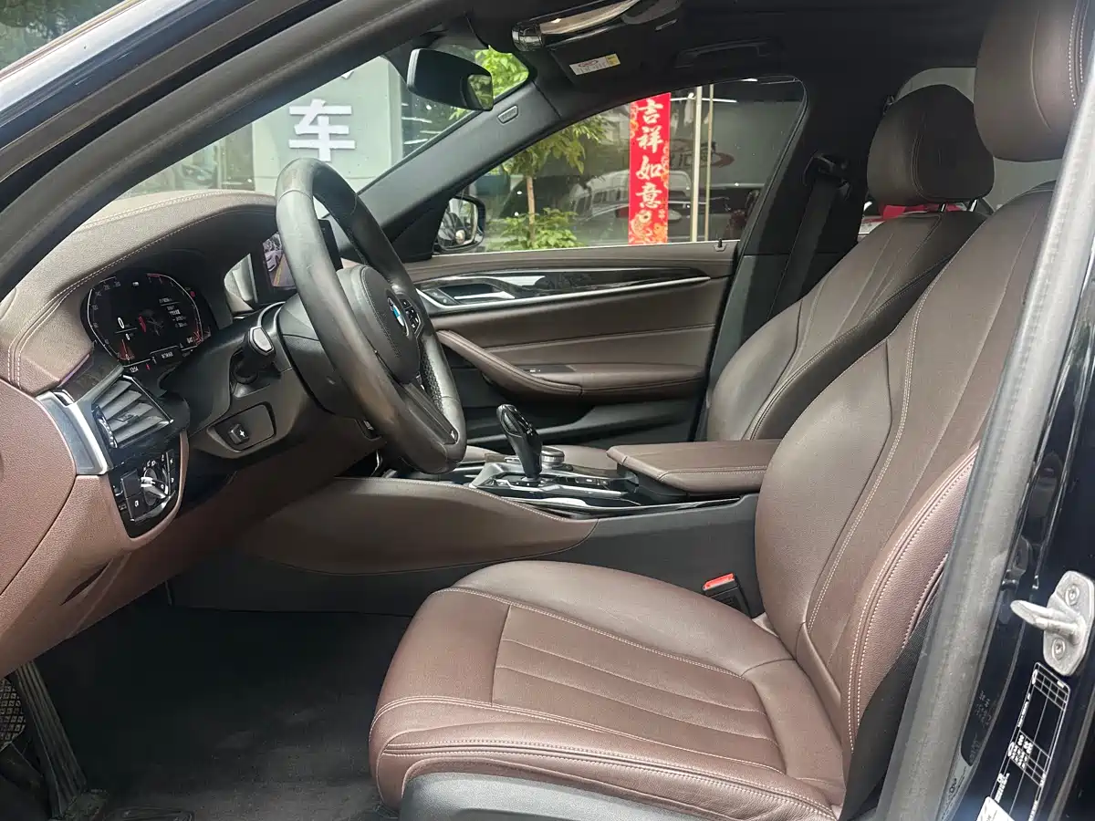 BMW 5 Series 2020 525Li M Sport Package фото 5