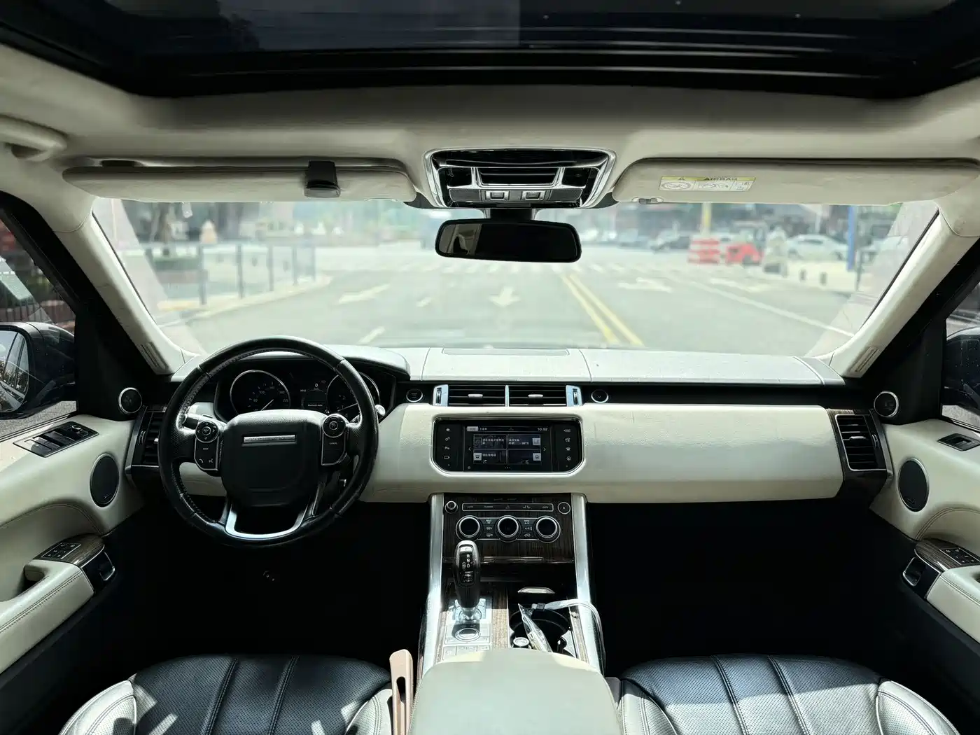Land Rover Range Rover Sport 2016 Model 3.0 SC V6 HSE фото 5