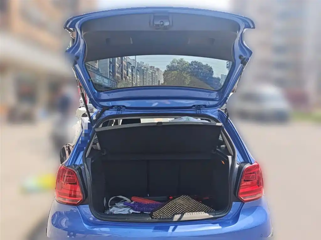 Volkswagen Polo 2014 1.6L Cross Polo Automatic фото 10