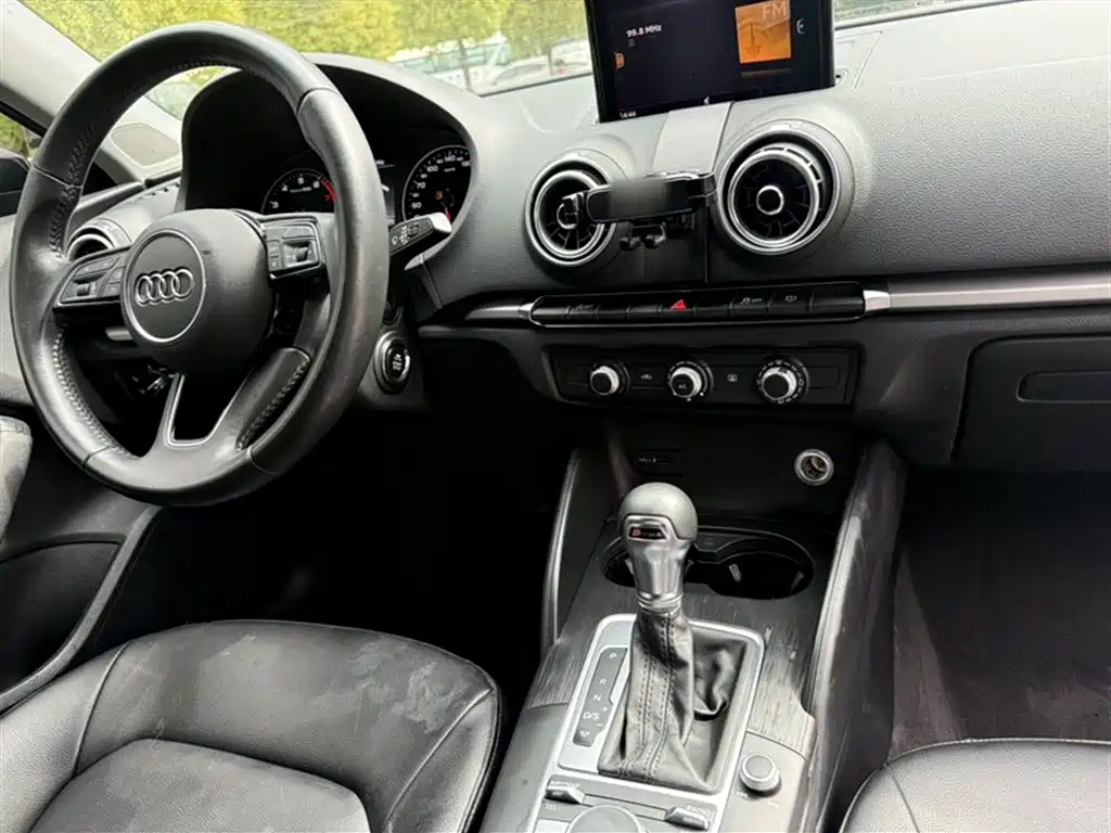 Audi A3 2018 30th Anniversary Sportback 35 TFSI Progressive фото 16