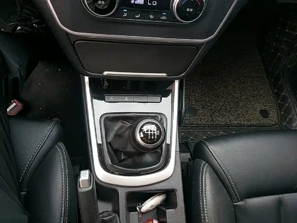 صورة 14 - BYD Song MAX