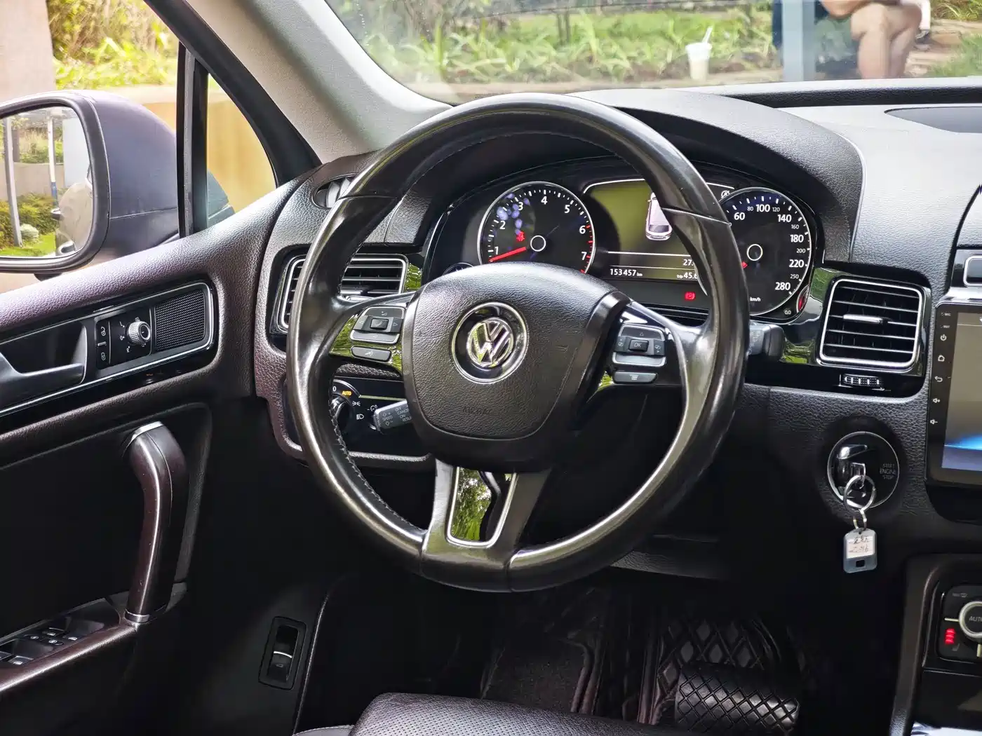 Фото 14 - Volkswagen Touareg