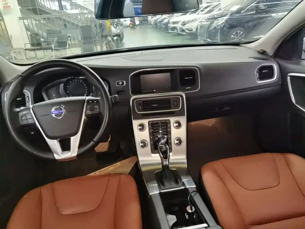 Volvo S60 2015 2016 S60L T4 Wisdom Edition