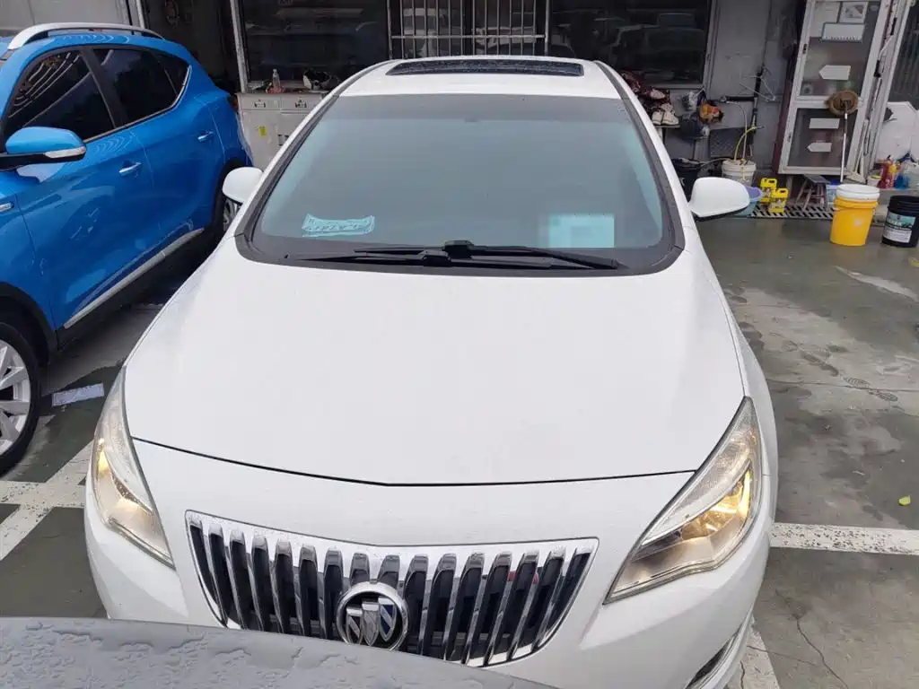 Buick Excelle 2014 XT 1.6L Automatic Fashion фото 3