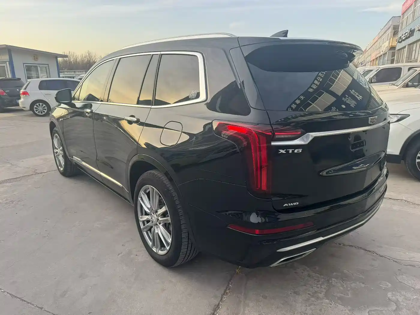 CADILLAC XT6