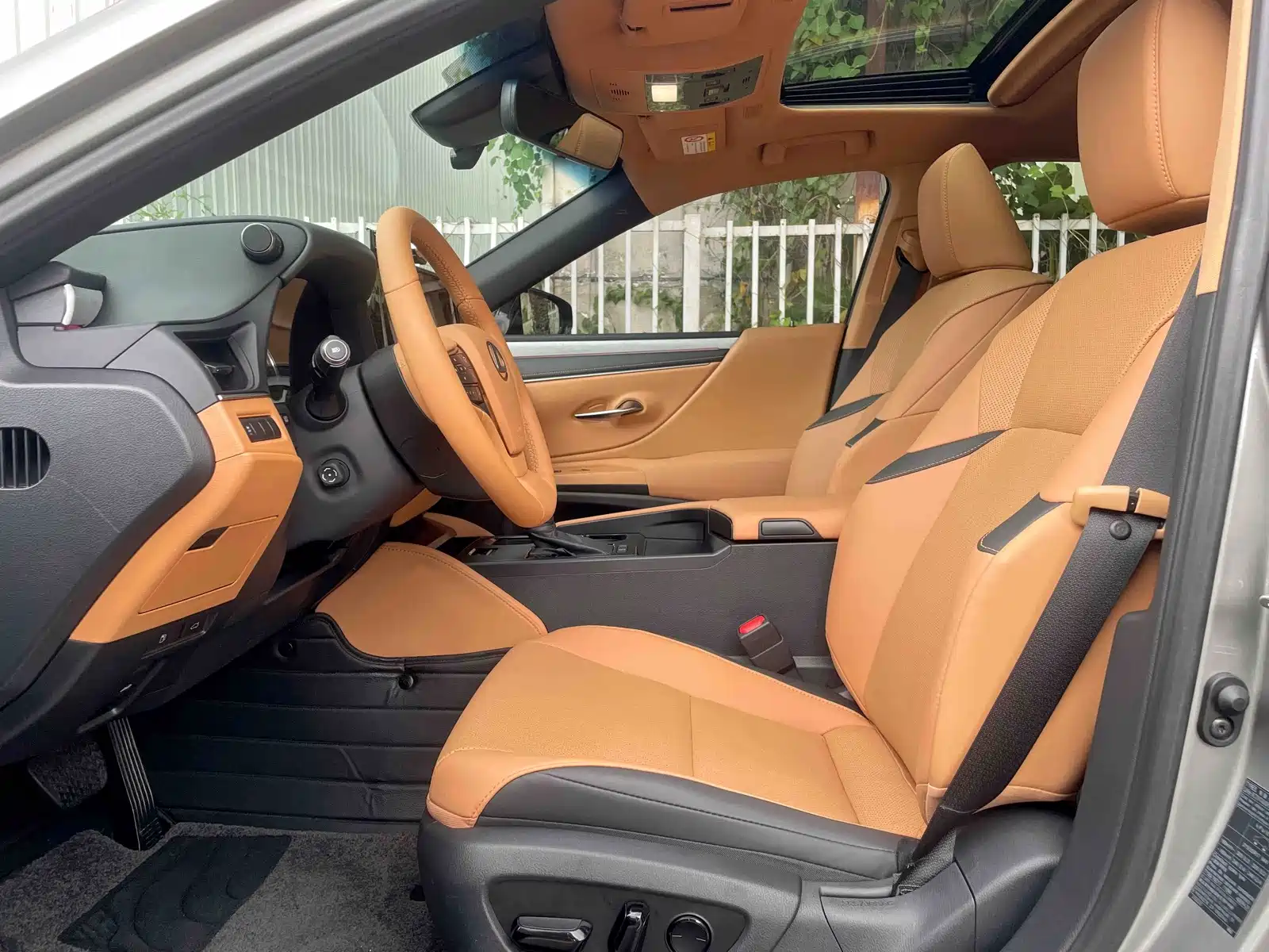 Фото 4 - Lexus ES