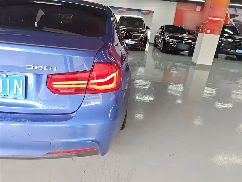 BMW 3 Series 2018 320i M Sport Package фото 8