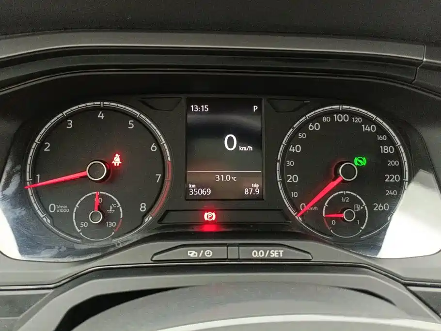 Фото 14 - Volkswagen Polo