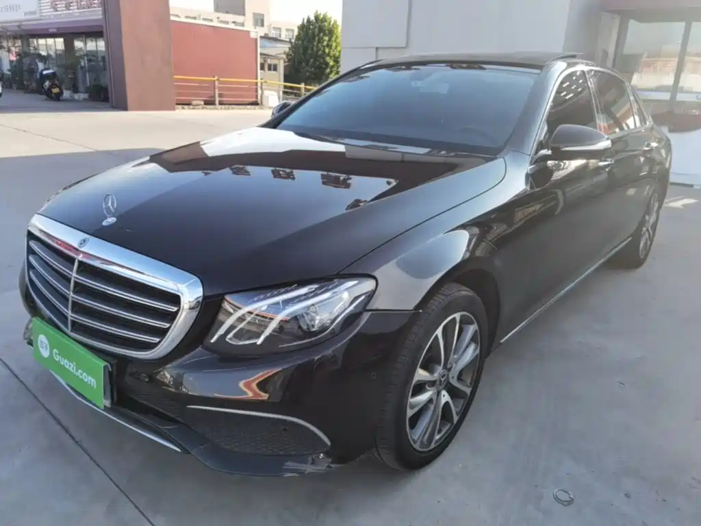 Photo 2 - Mercedes-Benz E-Class