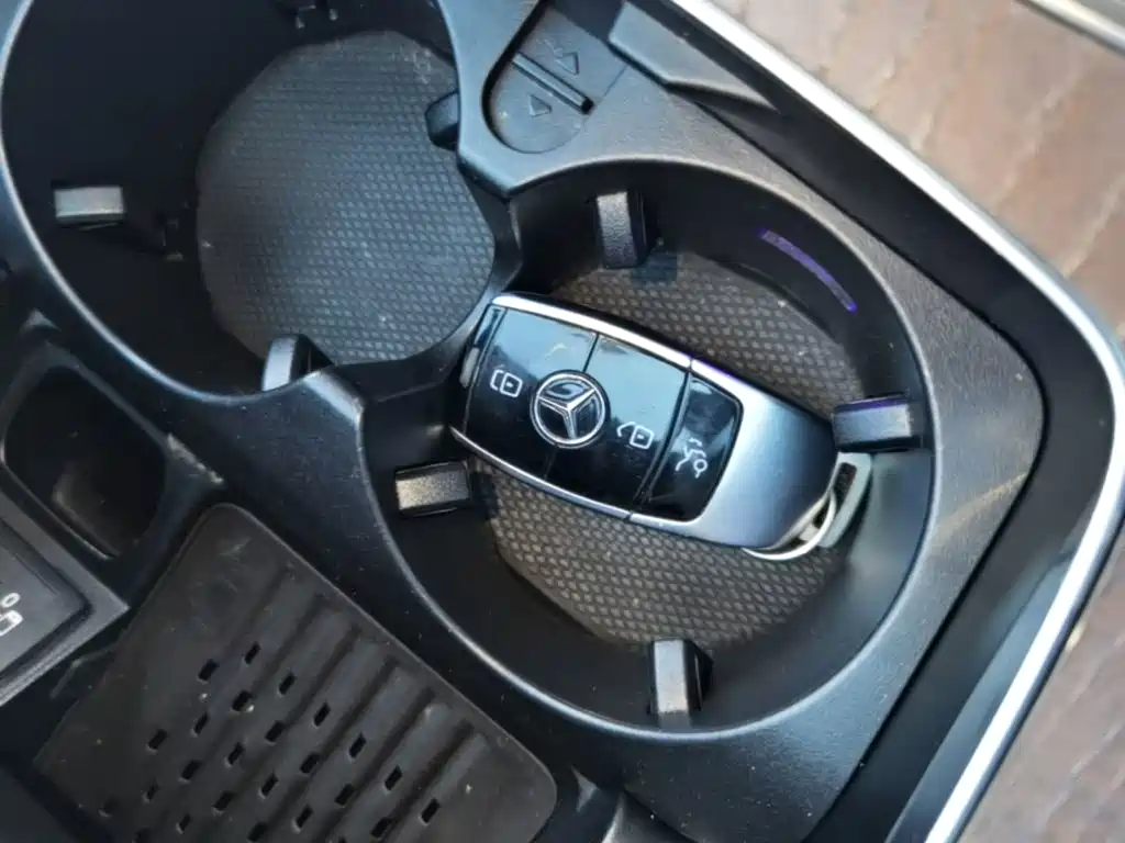 Photo 9 - Mercedes-Benz E-Class