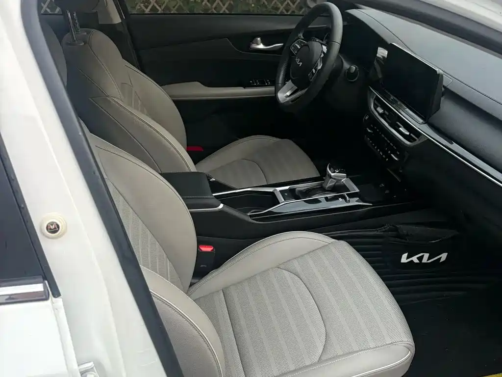 Kia K3 2023 2023 Model 1.5L CVT Luxury Edition