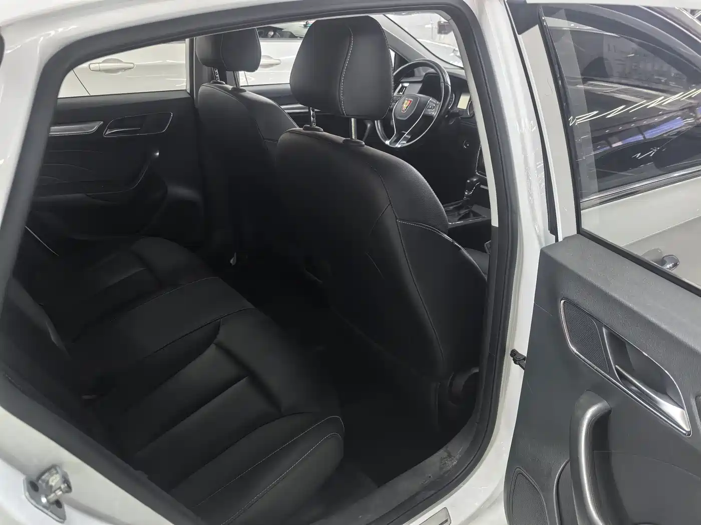 Photo 15 - Roewe i6