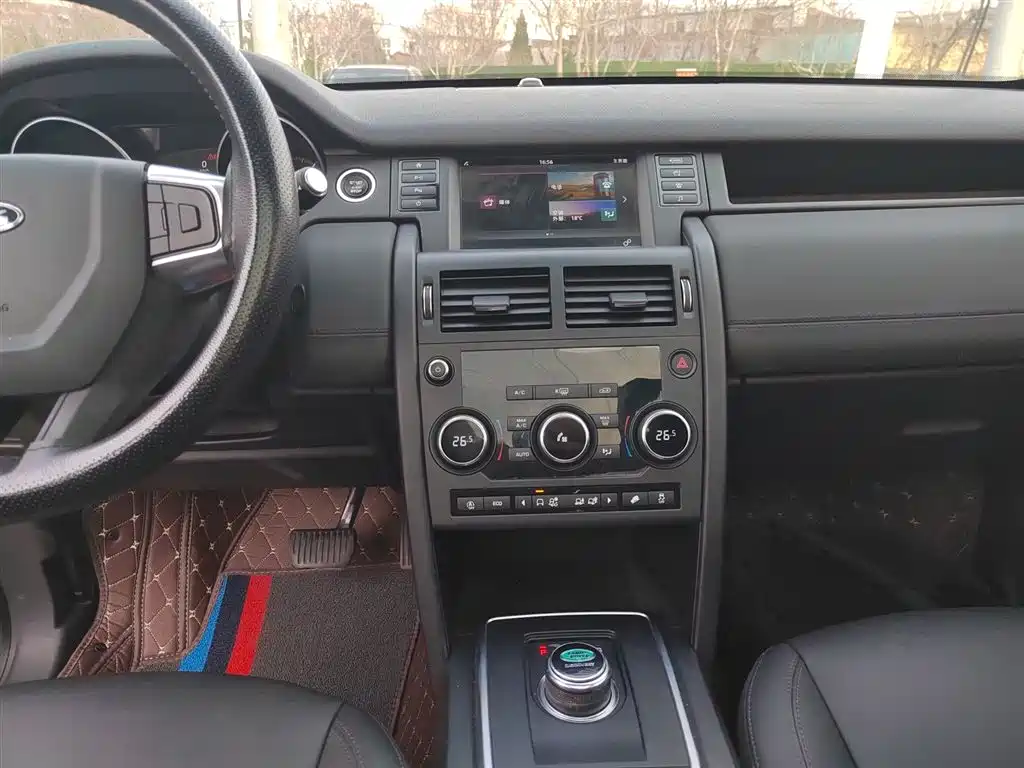 Land Rover Discovery Sport 2018 240PS PURE Edition фото 13