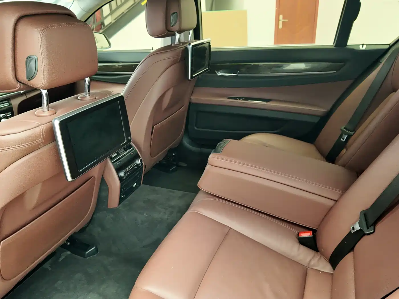 BMW 7 Series 2013 Model 730Li Leading фото 5