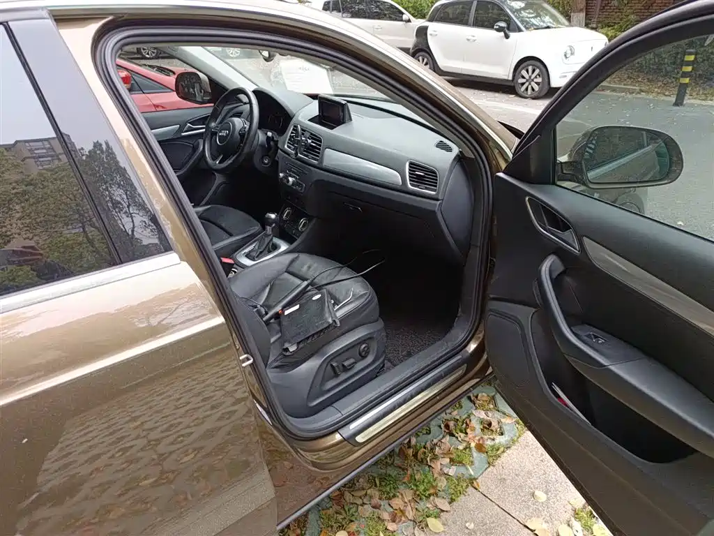 Audi Q3 2015 35 TFSI Comfort фото 20