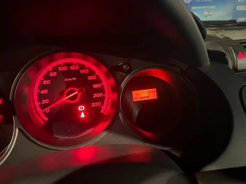 Everus S1 2014 2014 1.3L Manual Comfort Edition