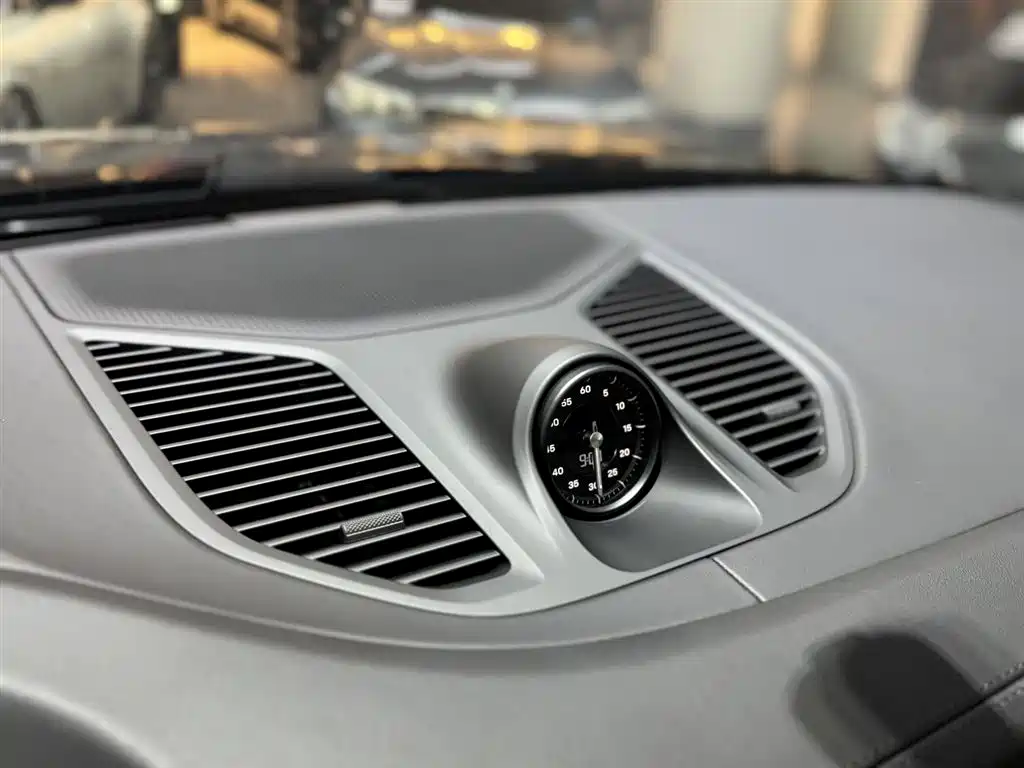 Porsche Cayenne 2025 Cayenne 3.0T Dream Chaser Edition фото 16
